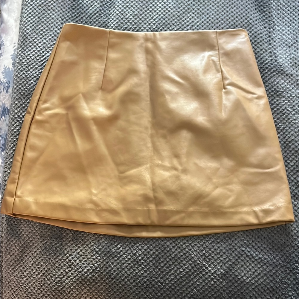 Elegant Tan Leather Skirt